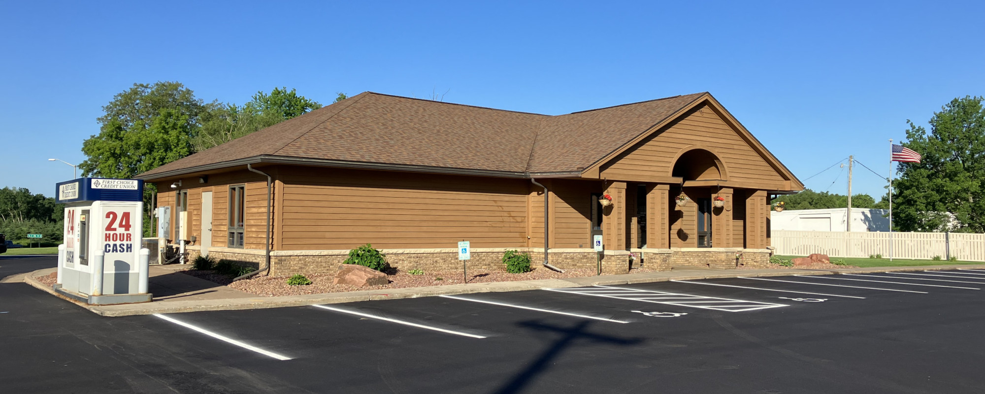 Image of First Choice Credit Union' building